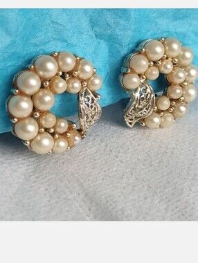 Pearl Clip-on Vintage Earrings Stamped Lisner